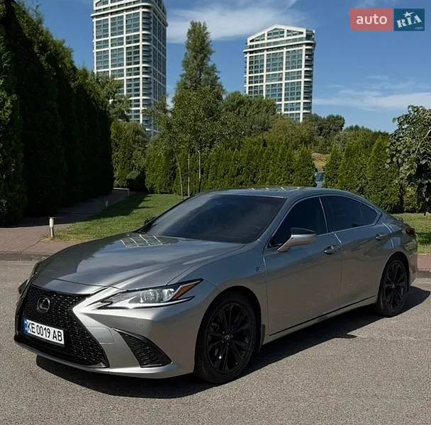 Lexus ES 2023