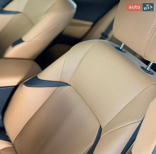Седан Lexus ES 2023 в Дніпрі фото 21 Седан Lexus ES 2023 в Дніпрі