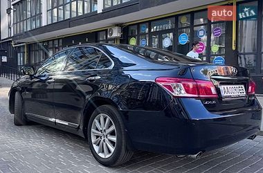 Седан Lexus ES 2011 в Виннице