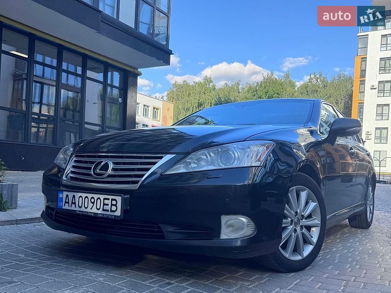 Седан Lexus ES 2011 в Виннице