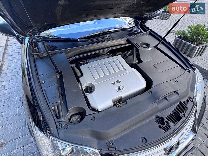 Седан Lexus ES 2011 в Виннице