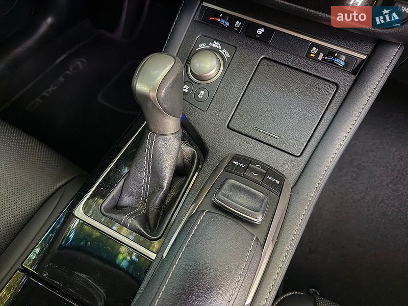 Седан Lexus ES 2016 в Одесі