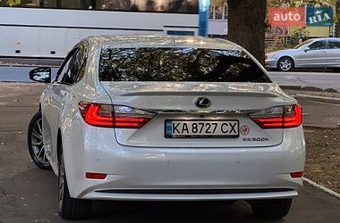 Седан Lexus ES 2016 в Одесі