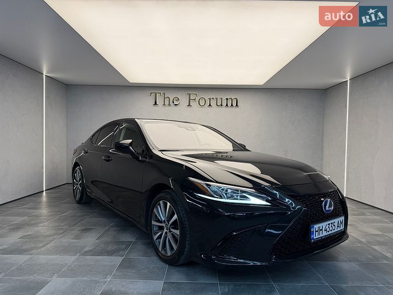 Lexus ES 2019