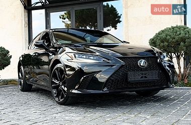Седан Lexus ES 2023 в Львове Седан Lexus ES 2023 в Львове