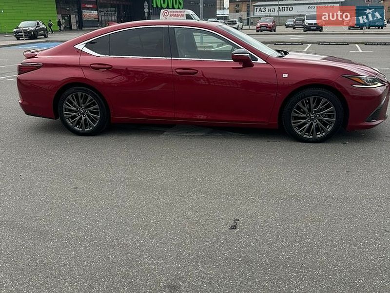 Седан Lexus ES 2019 в Києві