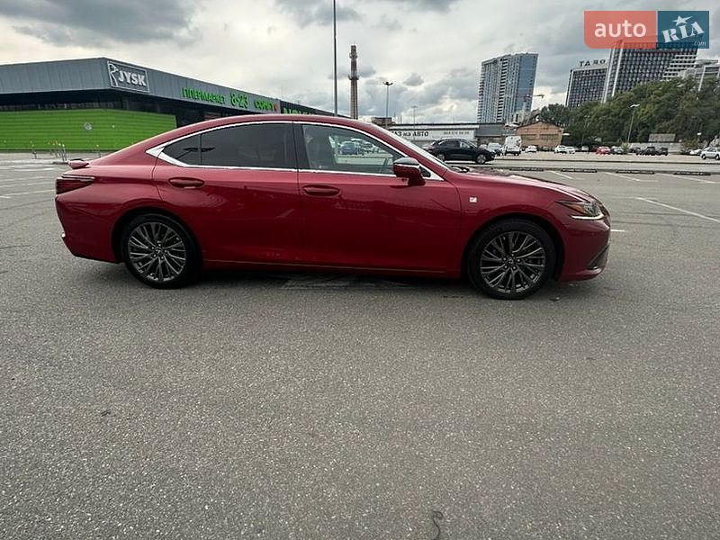 Седан Lexus ES 2019 в Києві