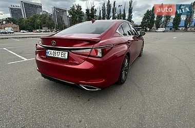 Седан Lexus ES 2019 в Києві