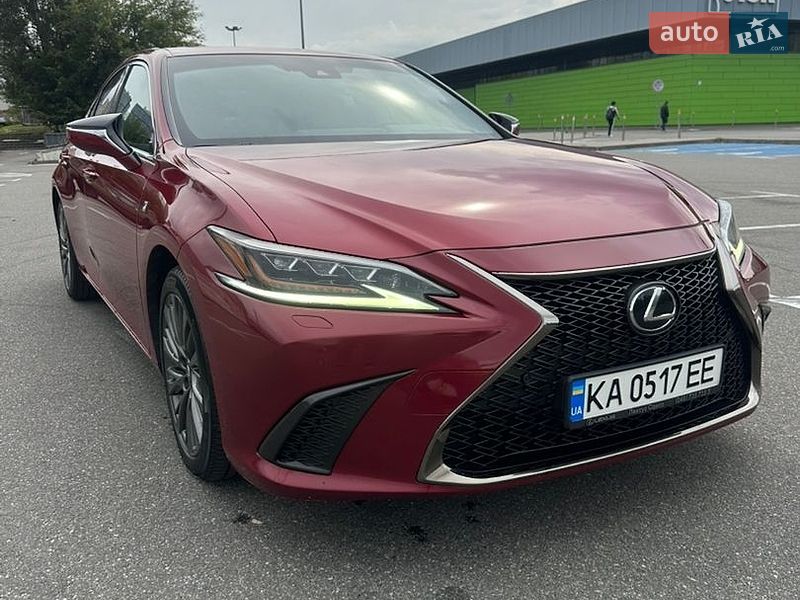 Седан Lexus ES 2019 в Києві