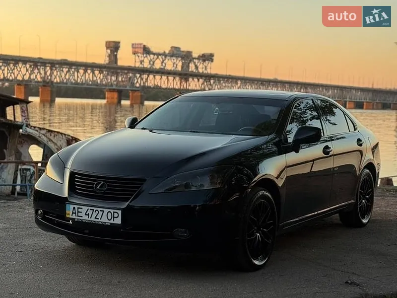 Lexus ES