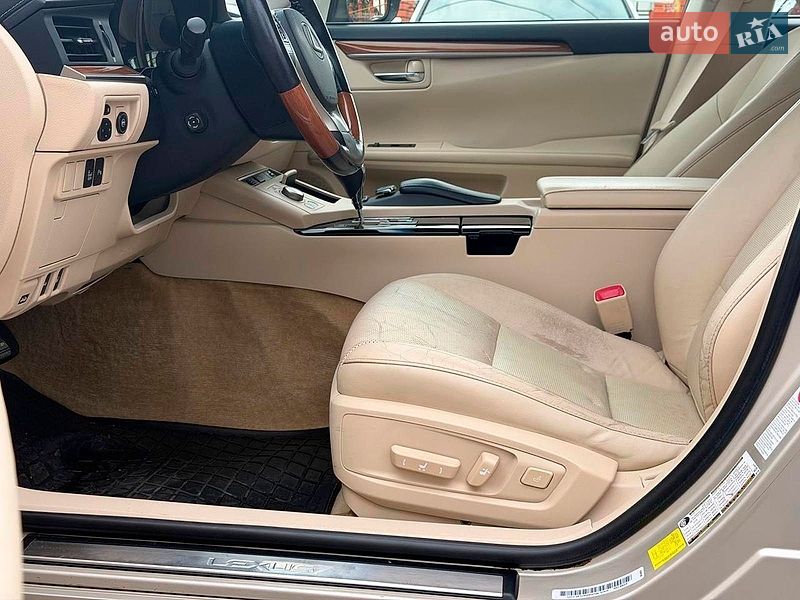 Седан Lexus ES 2015 в Одесі фото 15 Седан Lexus ES 2015 в Одесі