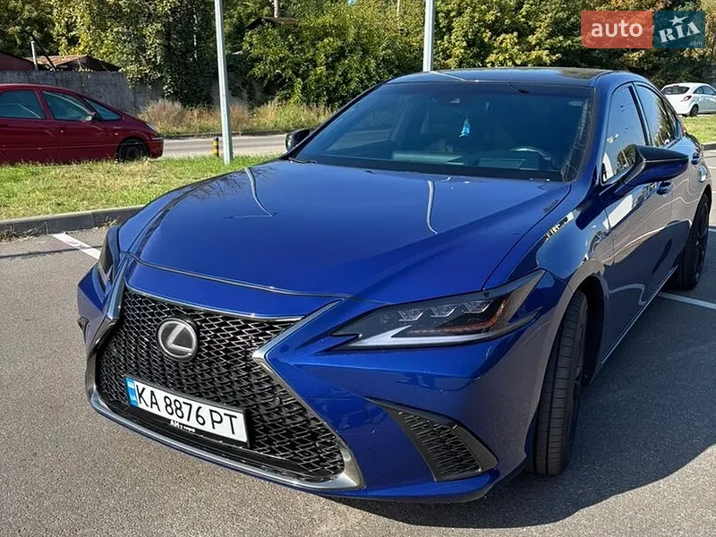 Lexus ES