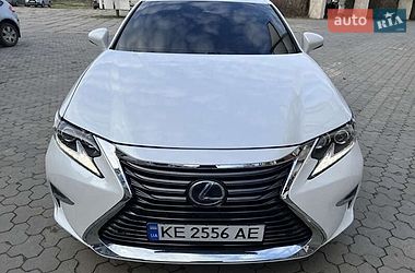 Седан Lexus ES 2015 в Ивано-Франковске