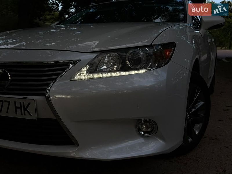 Седан Lexus ES 2013 в Кропивницком