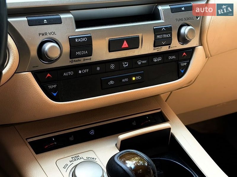 Седан Lexus ES 2013 в Кропивницком