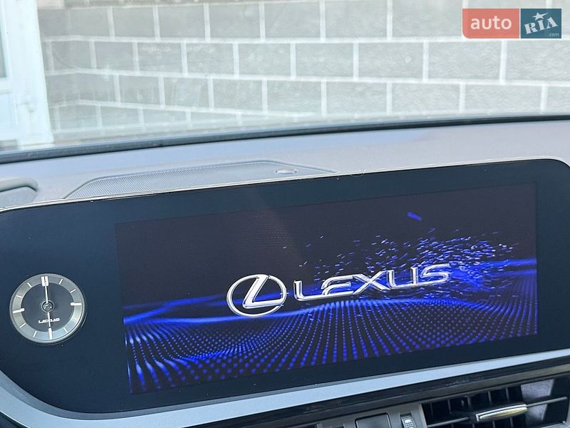 Седан Lexus ES 2022 в Дніпрі
