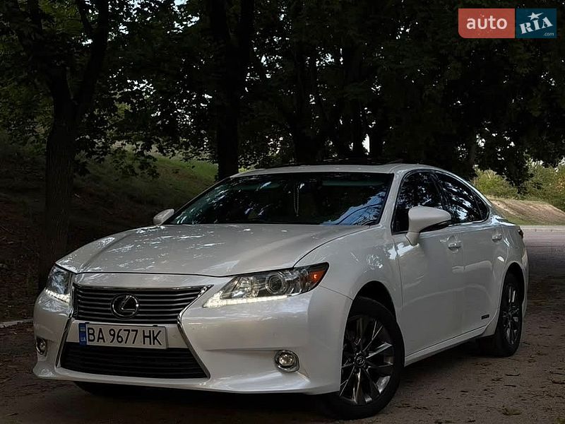 Седан Lexus ES 2013 в Кропивницком