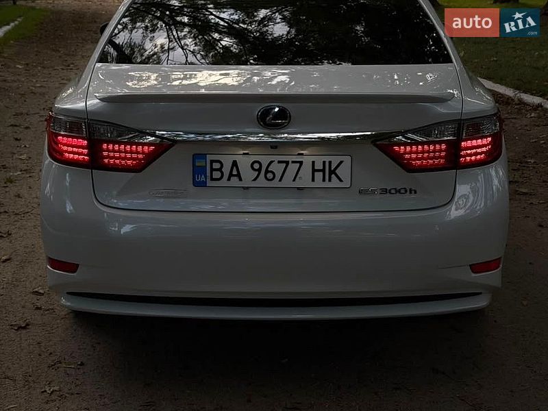 Седан Lexus ES 2013 в Кропивницком