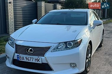 Седан Lexus ES 2013 в Кропивницком