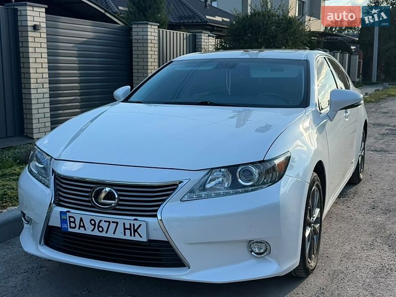 Седан Lexus ES 2013 в Кропивницком