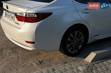 Седан Lexus ES 2013 в Кропивницком
