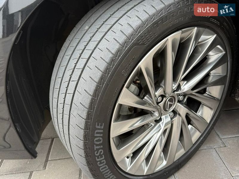 Седан Lexus ES 2021 в Дніпрі