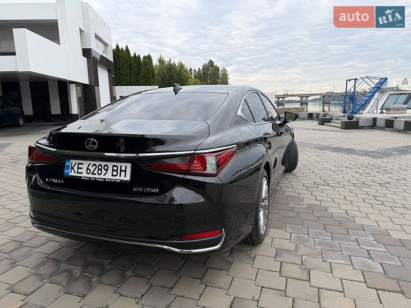 Седан Lexus ES 2021 в Дніпрі