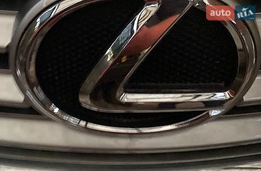 Седан Lexus ES 2012 в Южном