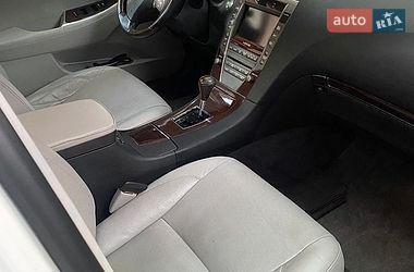 Седан Lexus ES 2012 в Южном