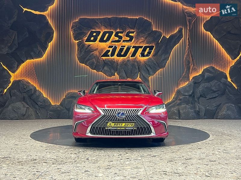 Седан Lexus ES 2019 в Львове
