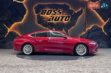 Седан Lexus ES 2019 в Львове