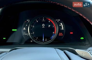 Седан Lexus ES 2022 в Ужгороді