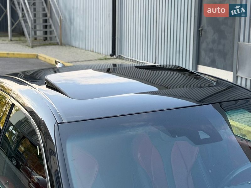 Седан Lexus ES 2022 в Ужгороді