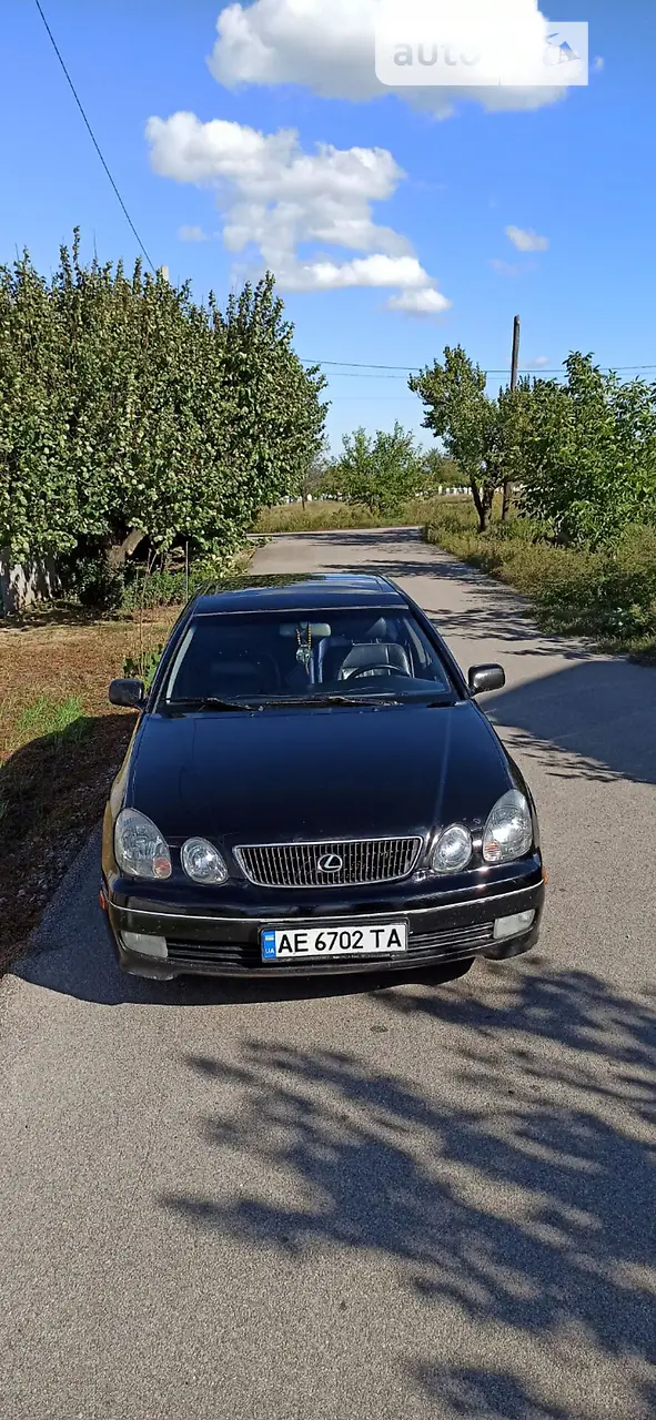 Продам власне легендарне авто гаражне зберігання. Враховуючи поважний вік автомобіля, авто заслуговує уваги!!! Машинка в живому стані. Встановлено та вписано ГБО! , Надійна підвіска По комплектації є все і все працює тиха приємна в ходу.