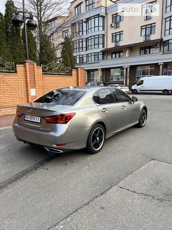Седан Lexus GS 2015 в Киеве