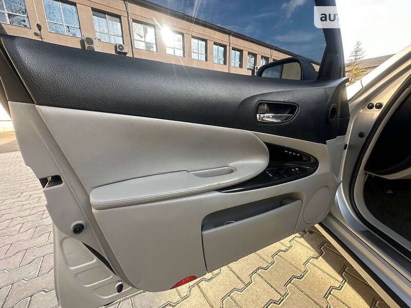 Седан Lexus GS 2005 в Ивано-Франковске