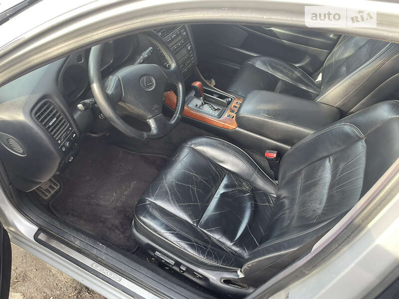 Седан Lexus GS 1998 в Тульчині