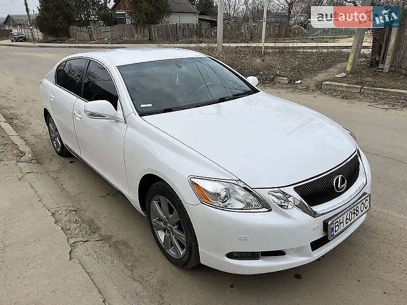 Седан Lexus GS 2009 в Рени