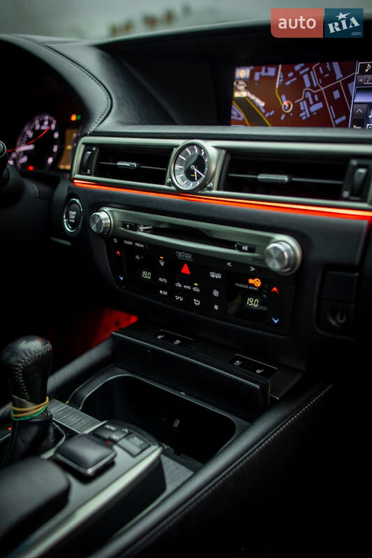 Седан Lexus GS 2012 в Черновцах