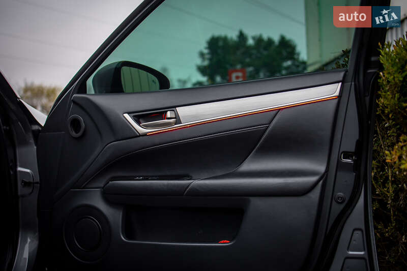Седан Lexus GS 2012 в Черновцах