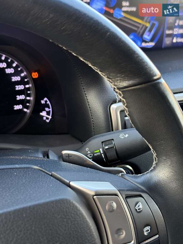 Седан Lexus GS 2014 в Львові