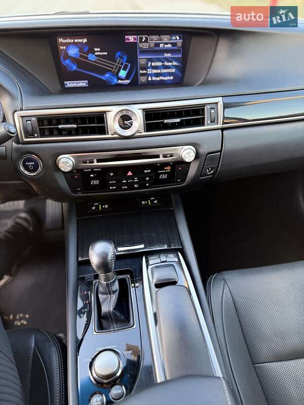 Седан Lexus GS 2014 в Львові