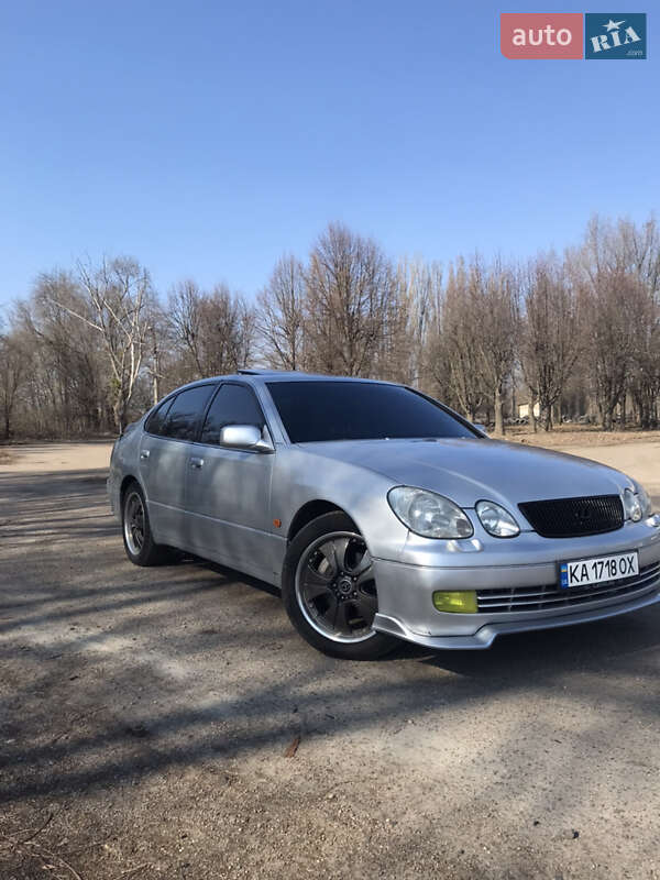 Lexus GS 2000