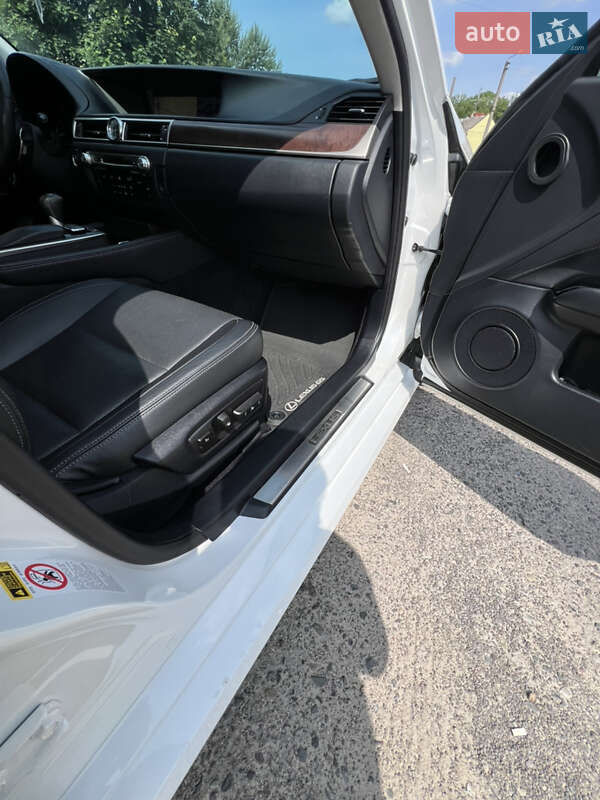Седан Lexus GS 2013 в Львове