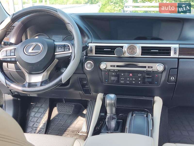 Седан Lexus GS 2017 в Киеве