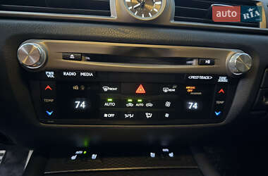 Седан Lexus GS 2016 в 