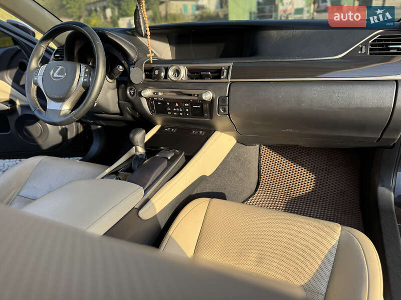Седан Lexus GS 2014 в Малине