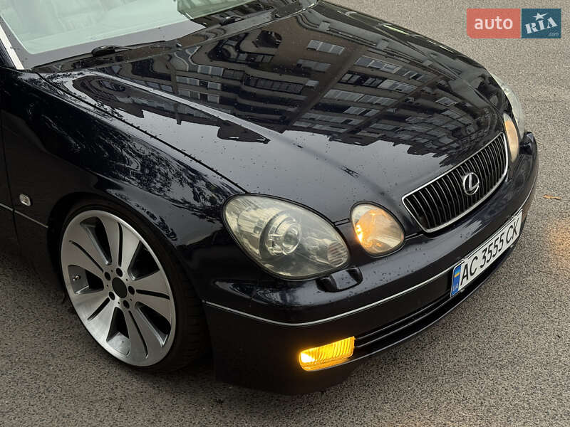 Седан Lexus GS 2000 в Луцке