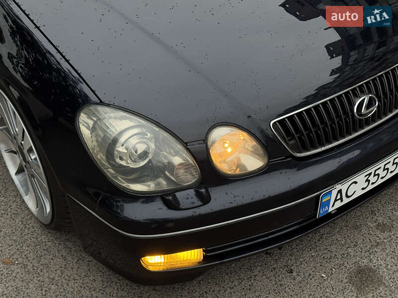 Седан Lexus GS 2000 в Луцке