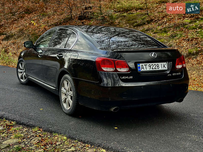 Седан Lexus GS 2011 в Долине